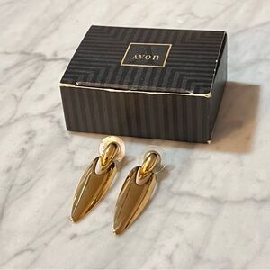 Vintage Avon Gold Tone Pierced Earrings